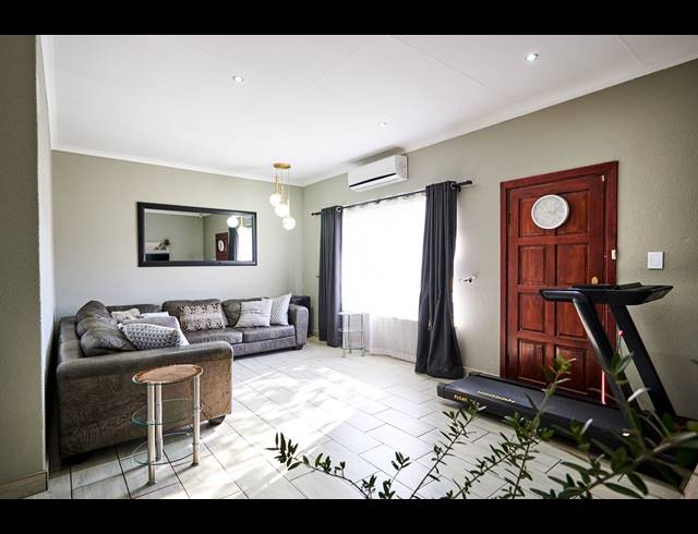 3 BEDROOM HOUSE FOR SALE IN VORNA VALLEY